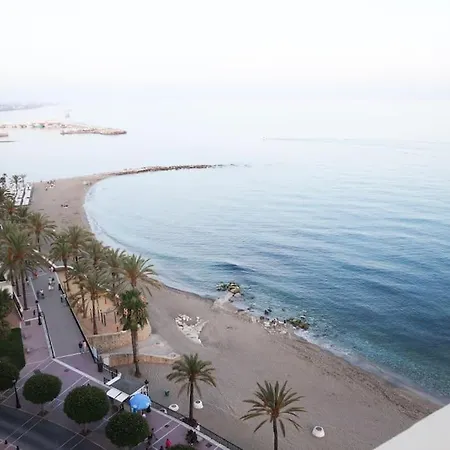 Apartamento Centrico Y En Primera Linea De Playa.